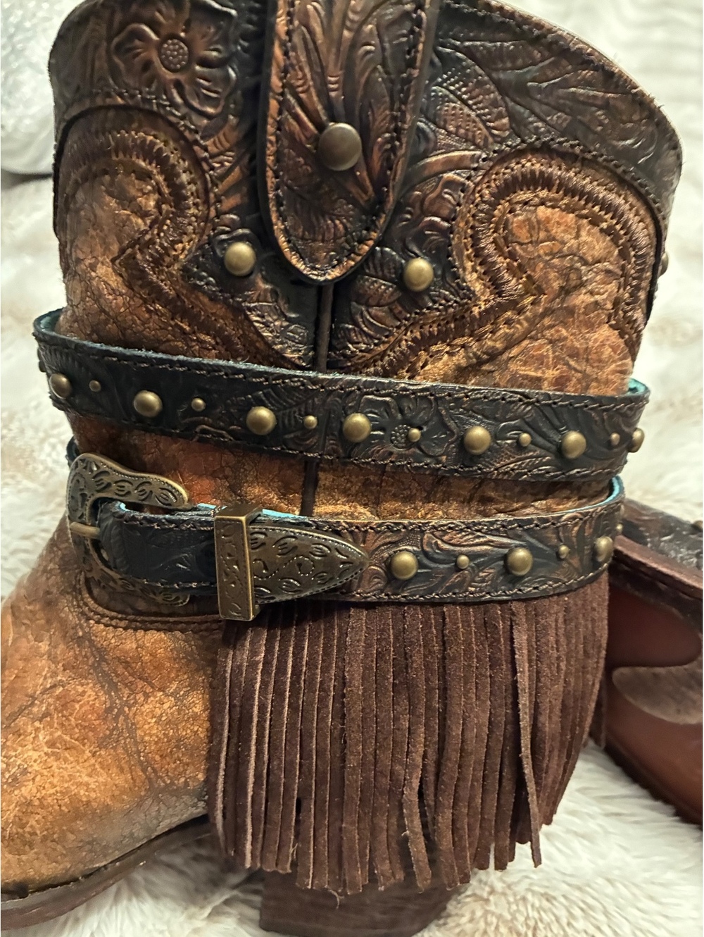 Corral Vintage Women's  Distressed Leather Fringe & Stud Snip Toe Boots  Sz 8.5